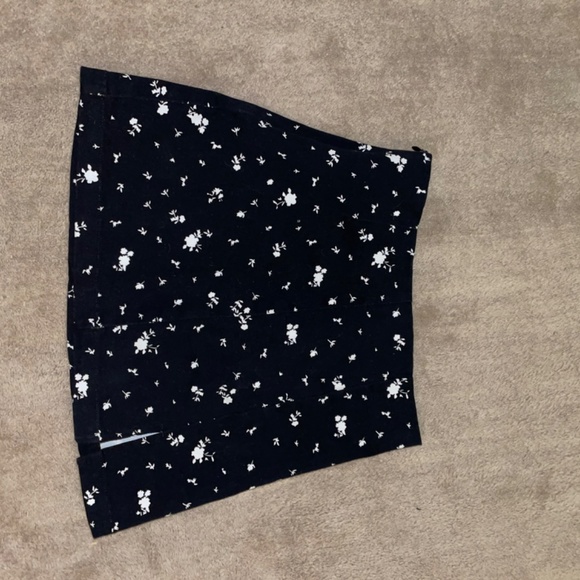 Black Mini Skirt with Flowers - Picture 2 of 2